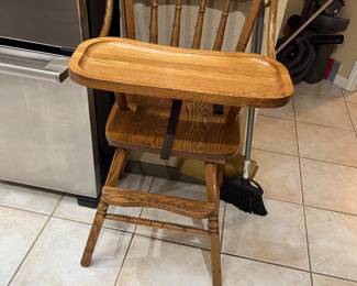 Oak highchair w/ tray
