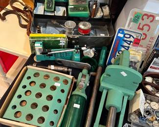 RE-LOADING EQUIPMENT
