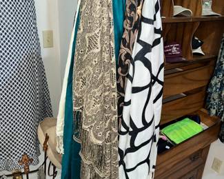 BEAUTIFUL SHAWLS
