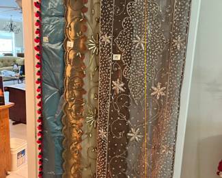 WONDERFUL TABLE RUNNERS