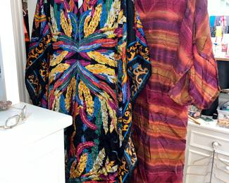 STUNNING WINLAR CAFTAN