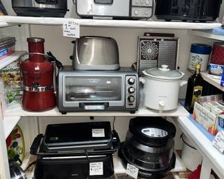 FARBERWARE DIGITAL PRESSURE COOKER, CUISINART BREADMAKER, POWER JUICER, CROCK POT, MORE!