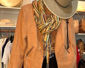 WONDEFUL OUTFIT BY CONRAD C