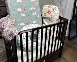 Crib with mattress and accessories 