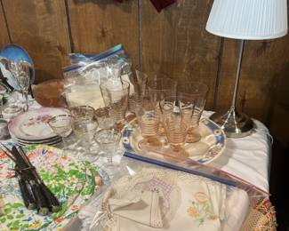 Depression glass & other antique/vintage items