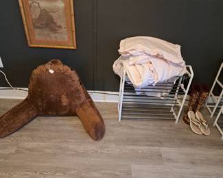BED SIT- UP PILLOW, QUEEN SIZE BED SKIRT WITH 2 SHAMS. 3 RACKS, SANDLES, BOOTS