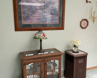 Lighted display cabinet, humidifier, beautiful cardinal lamp