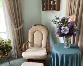 Nice rocking chair with ottoman