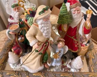 santa claus figures