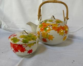 Japanese Porcelain Teapot 