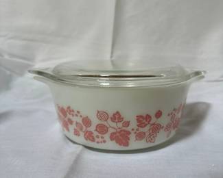 Vintage Pyrex Pink Gooseberry Casserole Dish #472