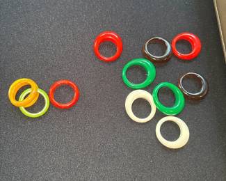 vintage jewelry TRIFARI interchangable multi color clip on earrings 