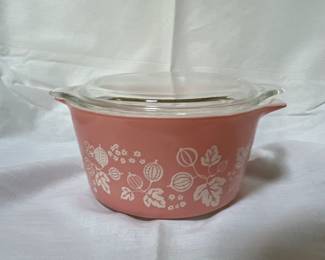 Pyrex Pink Gooseberry 1 quart casserole dish with lid 473 