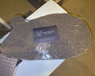 Nandog Pet Gear corrugated cat scratcher