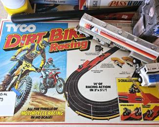Tyco Dirt Bike Racing - slot car