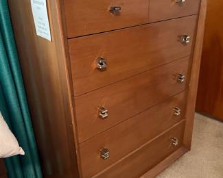 American of Martinsville bedroom set