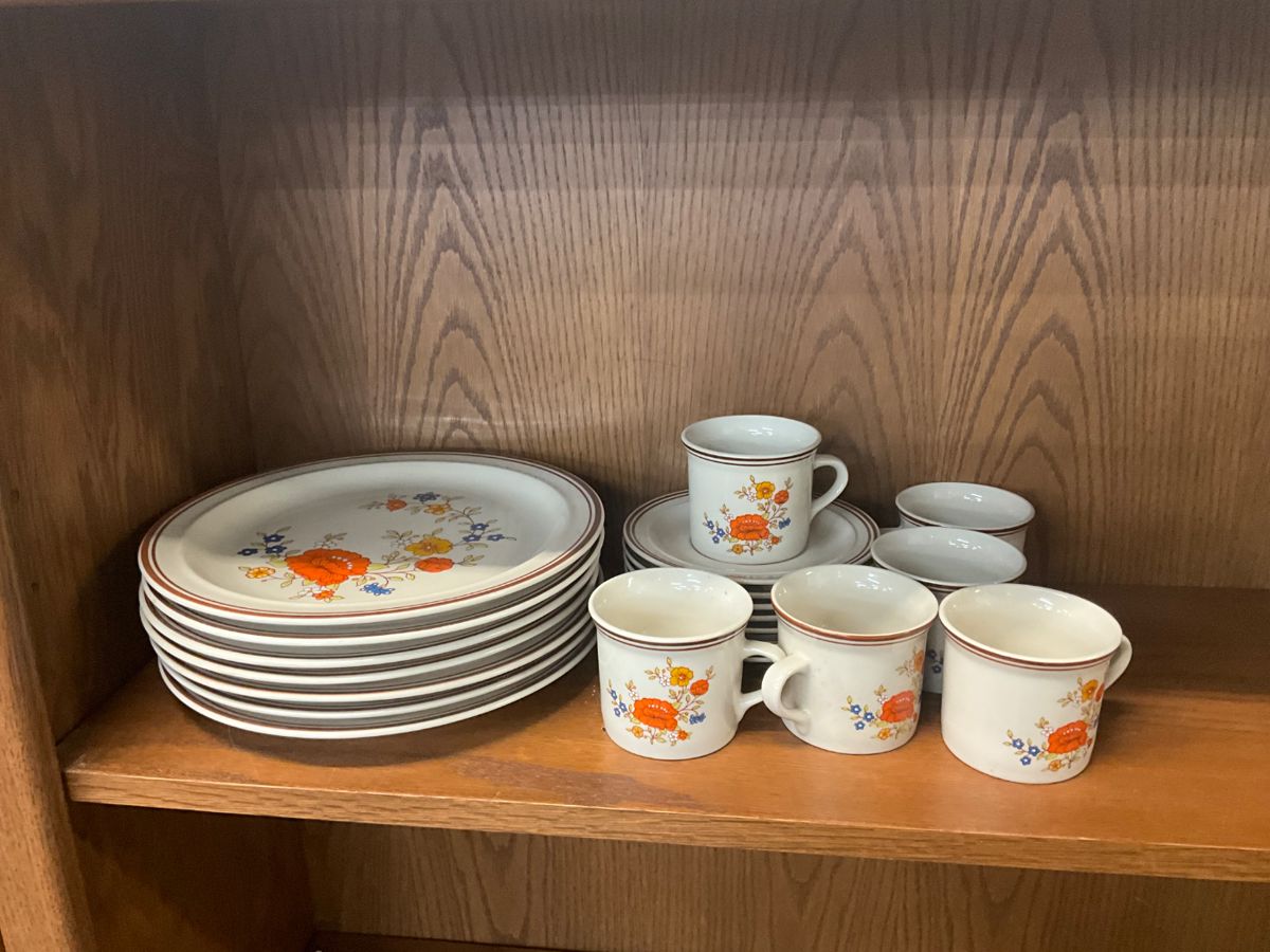 Summer Garden Collection by Excel Linda Pattern Dinnerware