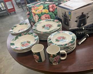 Tienshan Stoneware Dinnerware