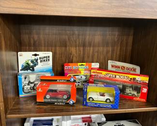 Die Cast Cars & Trucks & Motorcycles