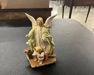 Geo Z Lefton Bethlehem Collection Angel Figurine