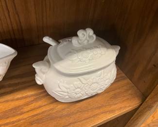 White Porcelain Soup Tureen w/Lid & Ladle