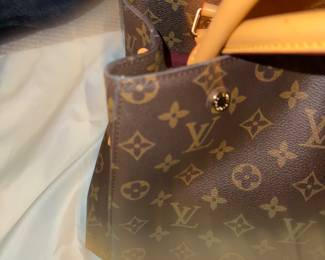 Louis Vuitton handbag never used