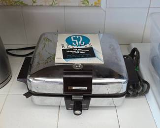 Vintage Toastmaster waffle iron
