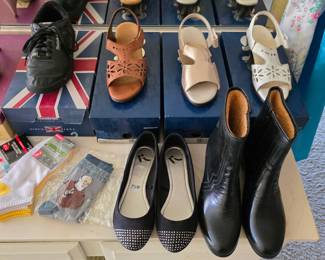 Women's shoes