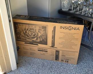 Insignia NS-39L240A13 39 inch LCD TV