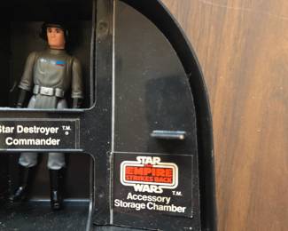 Vintage Kenner Darth Vader Star Wars figurine carrying case with figurines
