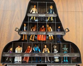 Vintage Kenner Darth Vader Star Wars figurine carrying case with figurines
