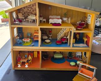 Vintage Lundby Dollhouse