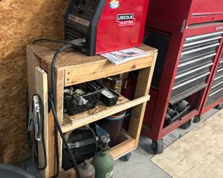 Welder with accessories