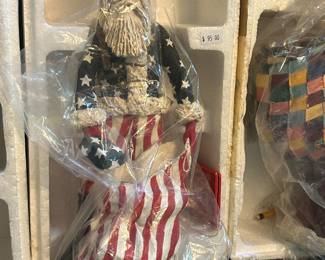 Lots of Duncan Royals Santas