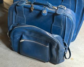 Vintage 3 piece luggage set