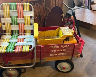 Vintage wagon/tonka truck/webbed chair