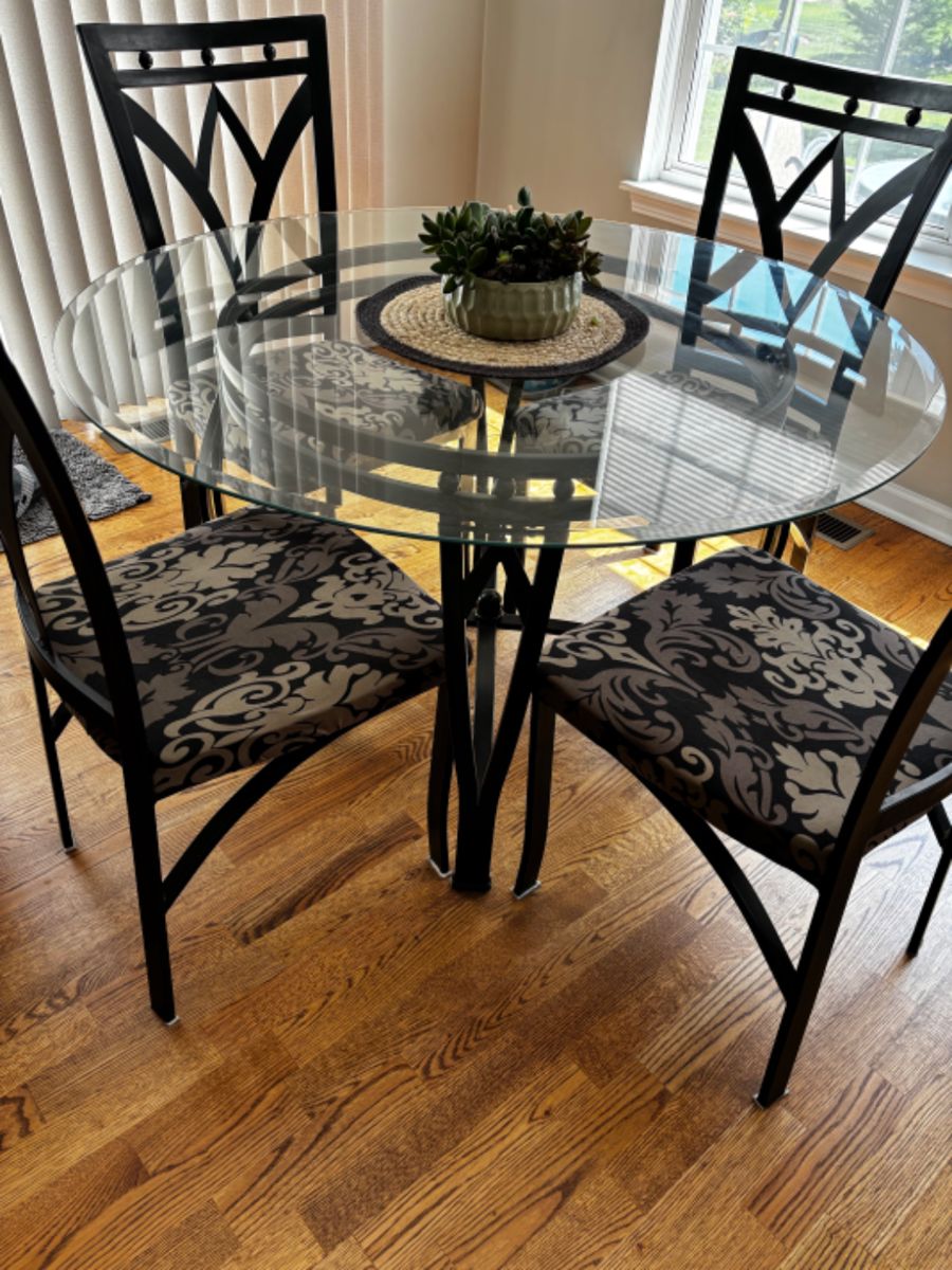 BEVELED GLASS FIVE PIECE DINETTE SET