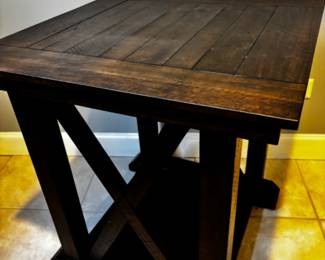 TABLE WITH CROSS BAR SIDES