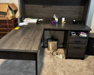 L SHAPED OFFICE UNIT