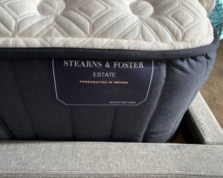 QUEEN SIZE BED WITH UPHOLSTERED HEADBOARD