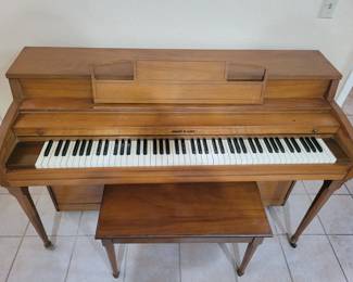 Hobart Cable Upright Piano