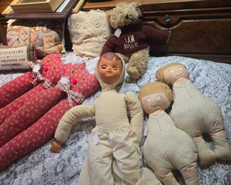 Dolls & boot keepers