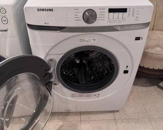 LIKE NEW WASHER N DRYER