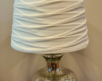 Small Console Lamp w/shade $15