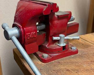VINTAGE WILTON UTILITY VISE