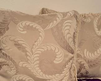 Lovely Pillow Set