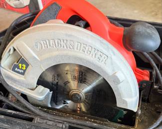 BLACK+DECKER 7-1/4-inch circular saw,