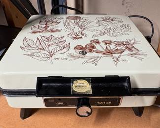 vintage Retro Sears Counter Craft Waffle Maker.
