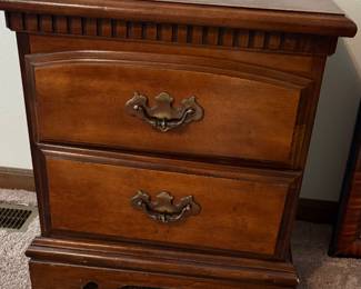SUMTER Maple Nightstand
