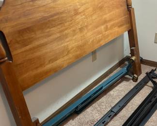 SUMTER Queen Maple Headboard and bed rails